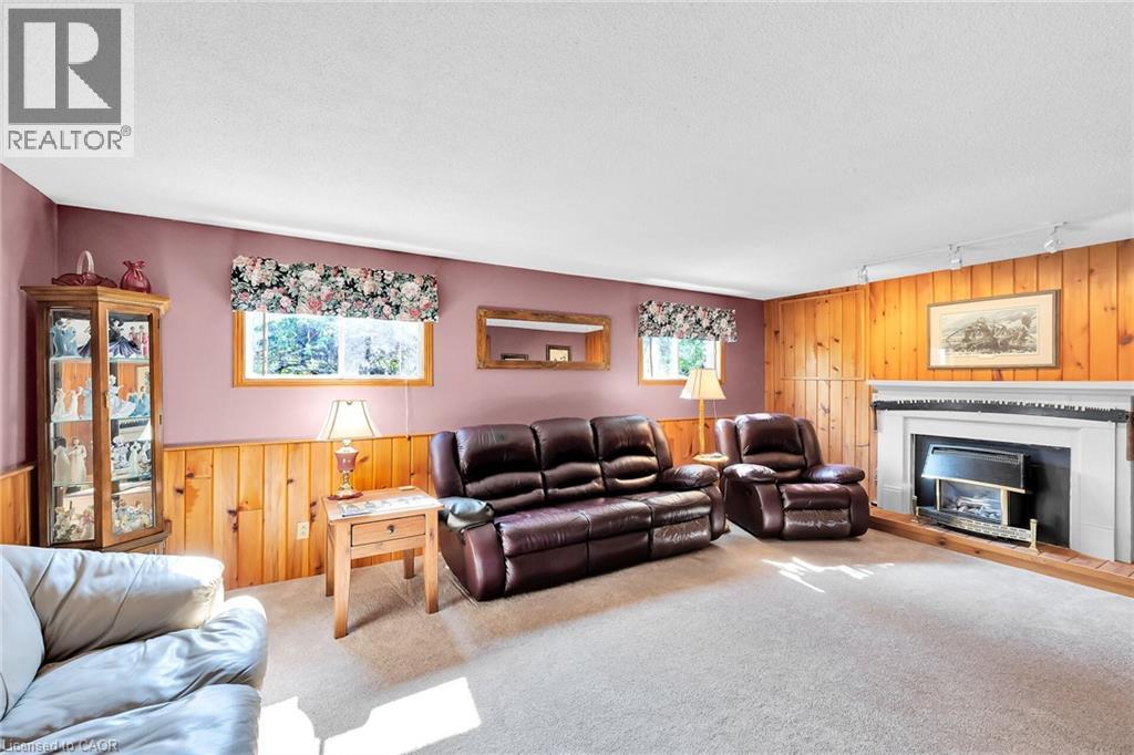 Photo 6 of 113 Wade Road N, Smithville ON