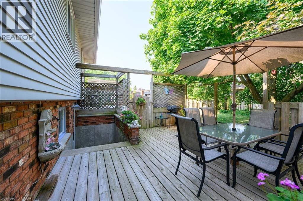 Photo 32 of 113 Wade Road N, Smithville ON