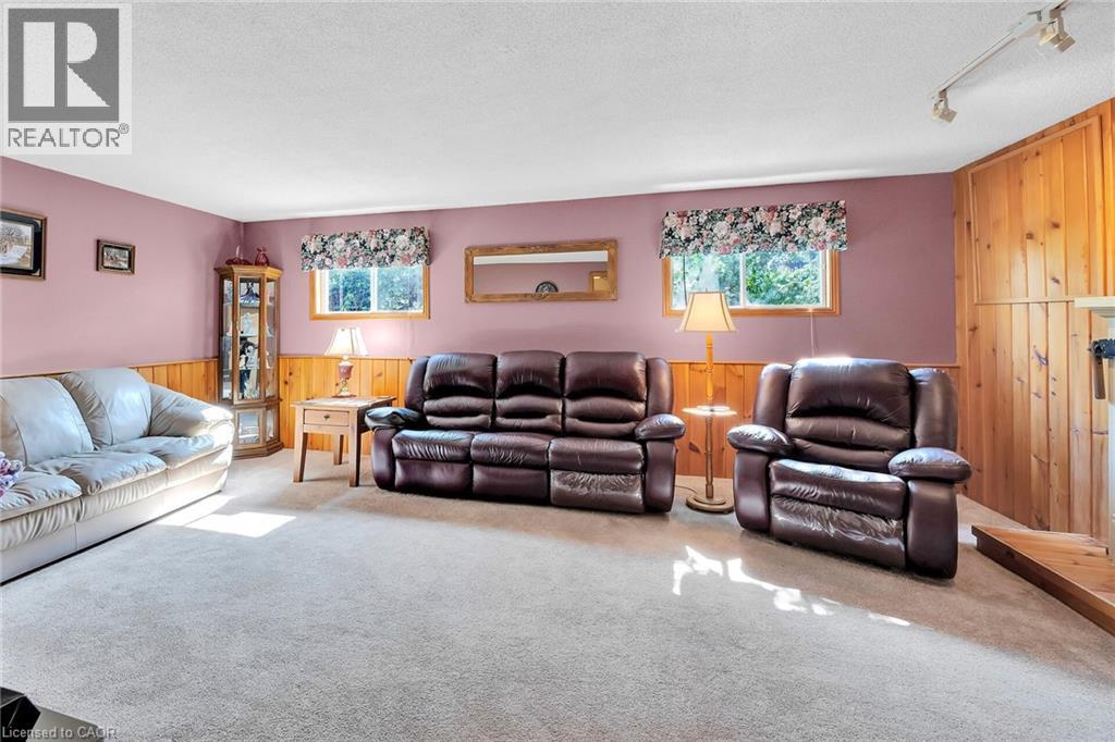Photo 26 of 113 Wade Road N, Smithville ON