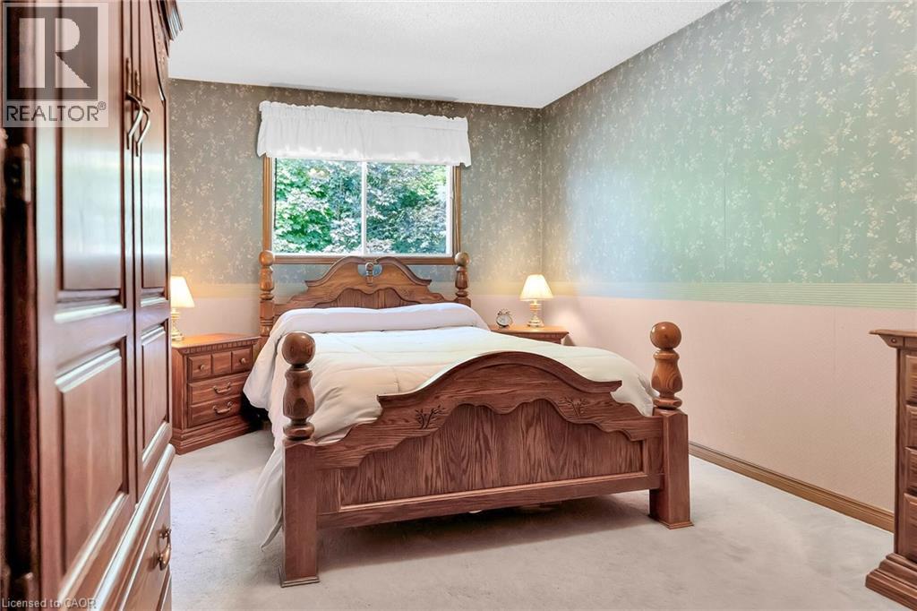 Photo 30 of 113 Wade Road N, Smithville ON