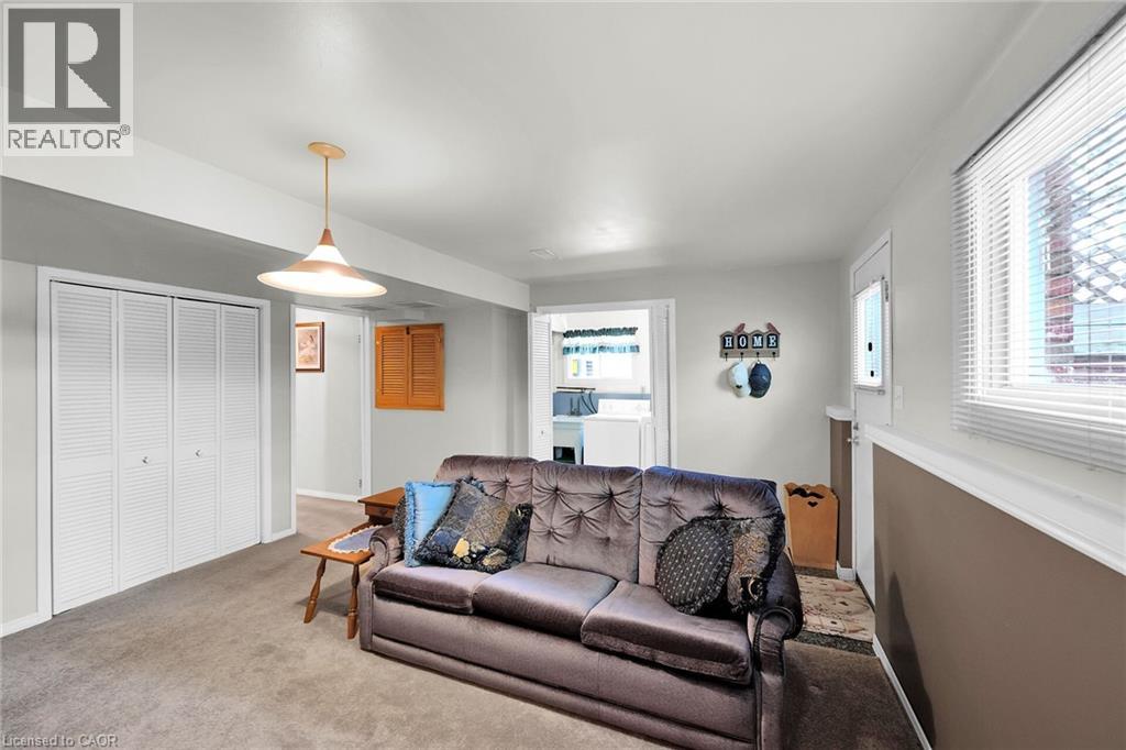 Photo 31 of 113 Wade Road N, Smithville ON