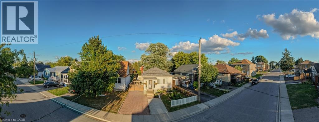 Photo 4 of 4456 Sixth Avenue, Niagara Falls ON