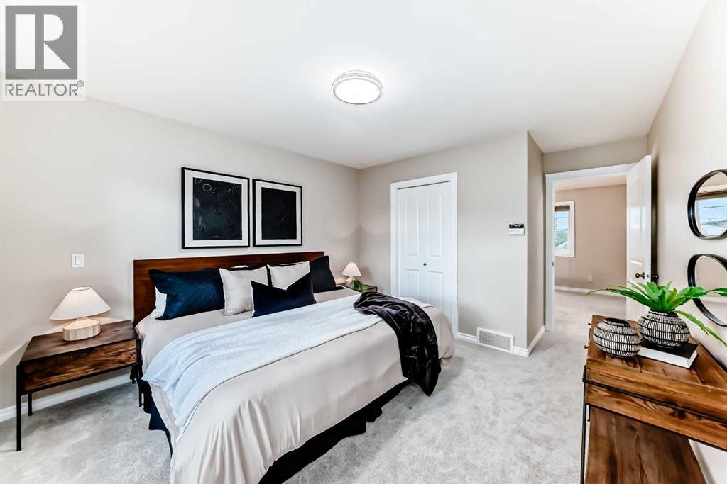 Photo 16 of 105 100 Coopers Common Sw, Airdrie AB