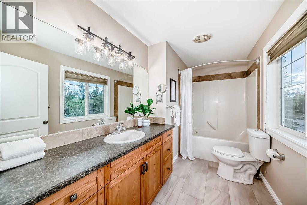Photo 44 of 105 100 Coopers Common Sw, Airdrie AB