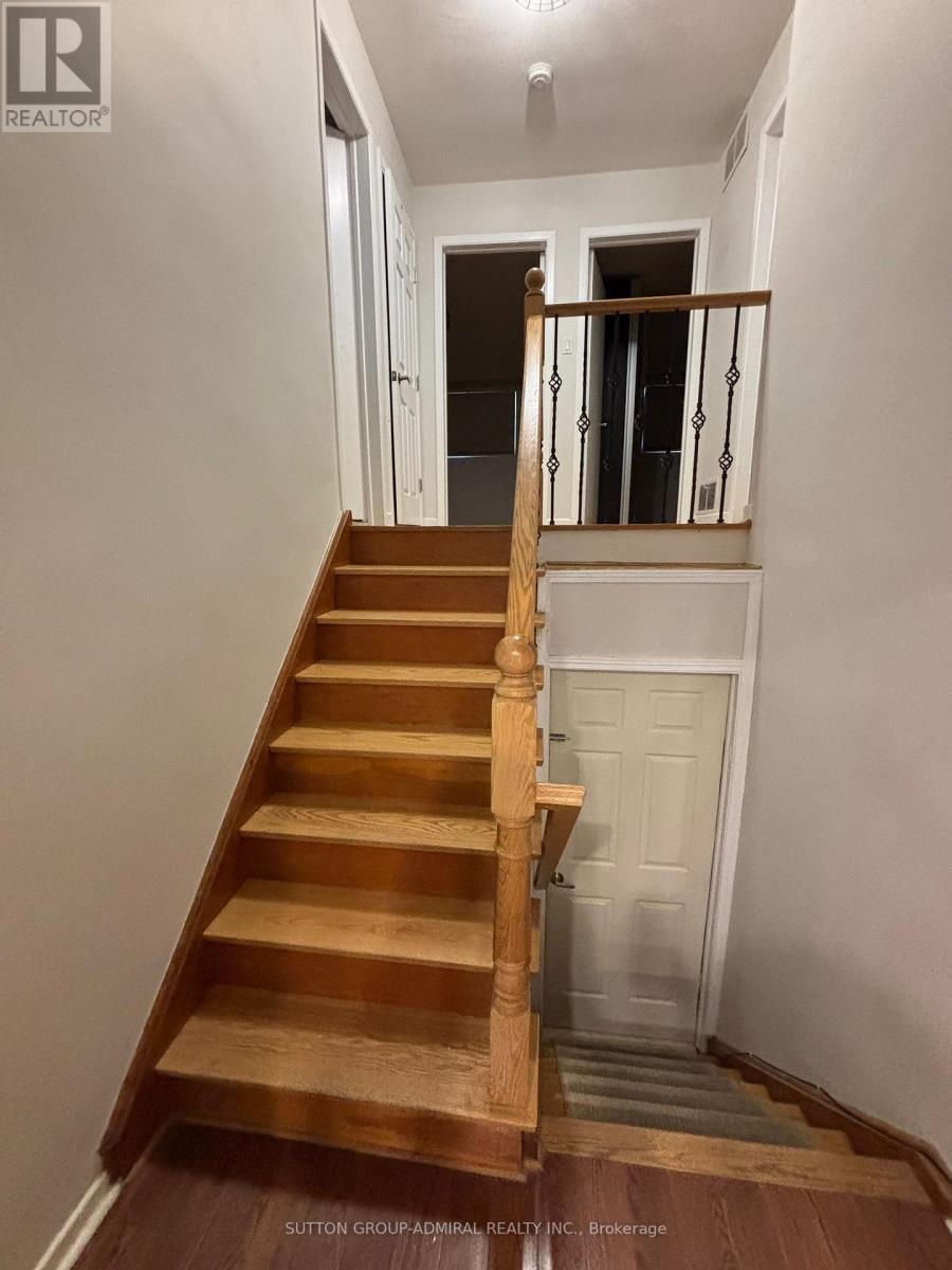 Photo 10 of 116 Fisherville Road, Toronto ON