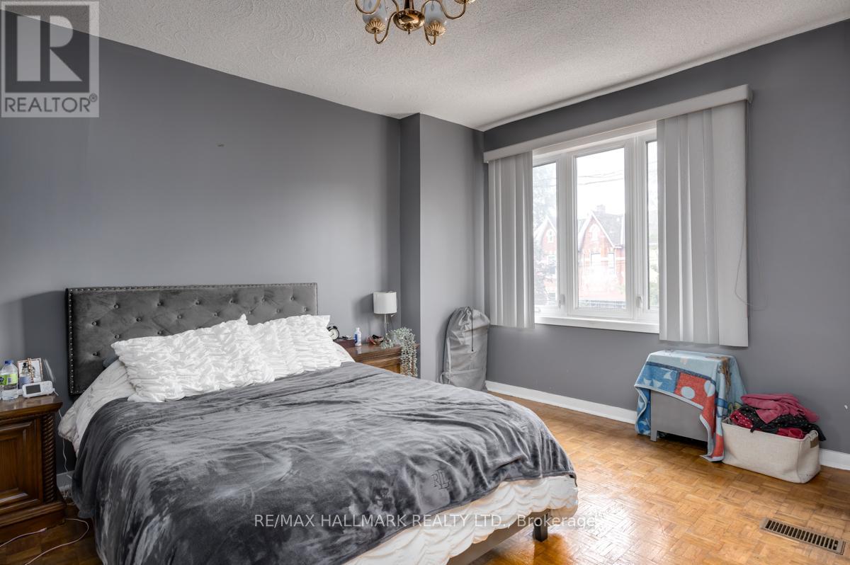 Photo 12 of 227 Shaw Street, Toronto ON
