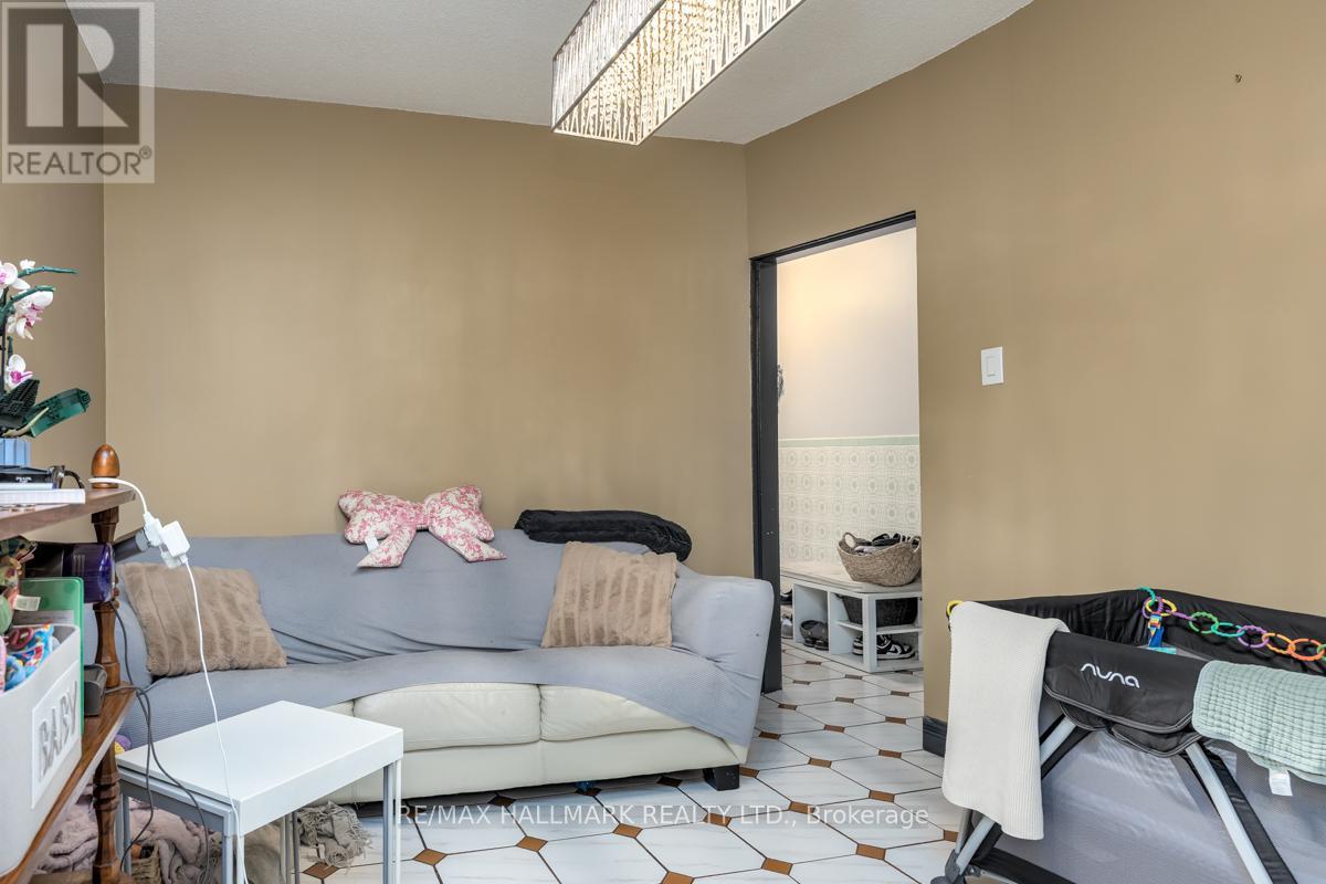 Photo 19 of 227 Shaw Street, Toronto ON