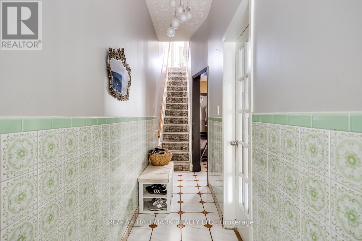 Photo 16 of 227 Shaw Street, Toronto ON