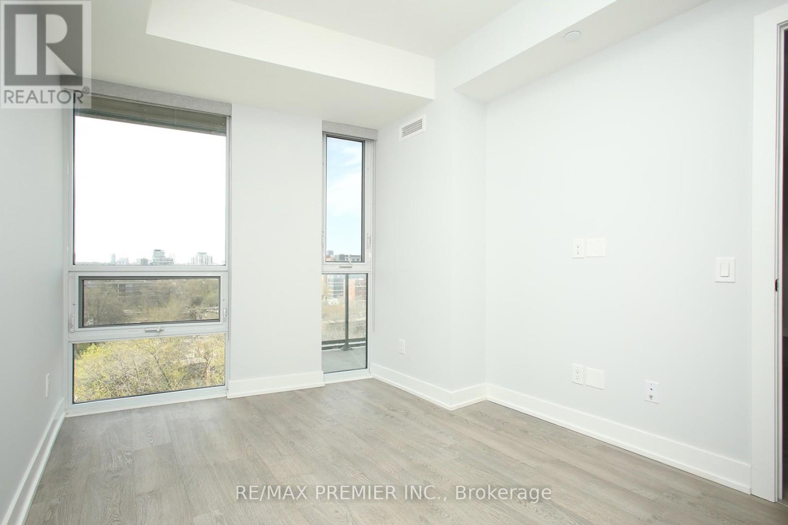 Photo 22 of 906 80 Vanauley Street, Toronto ON