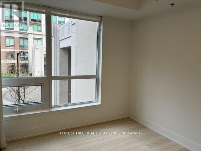 Photo 5 of 202 310 Tweedsmuir Avenue, Toronto ON