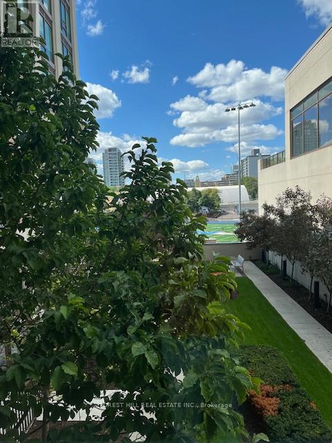 Photo 12 of 202 310 Tweedsmuir Avenue, Toronto ON
