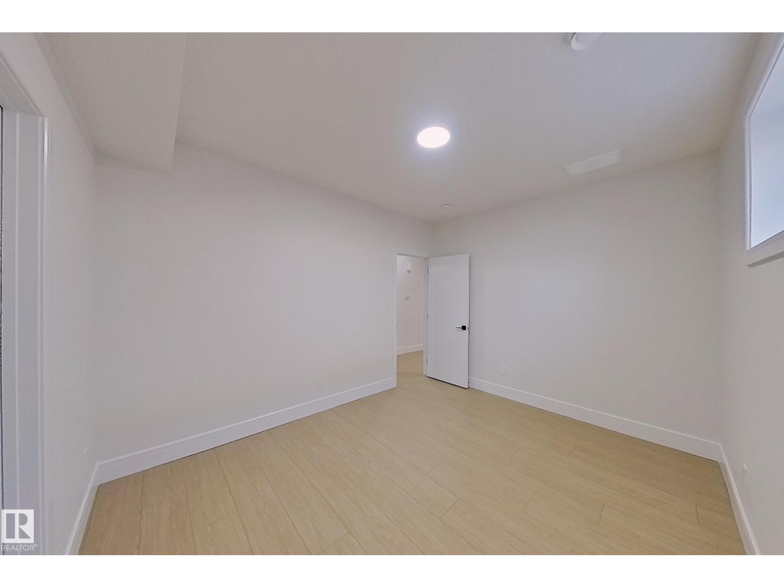 Photo 31 of 109 29 A St Sw, Edmonton AB
