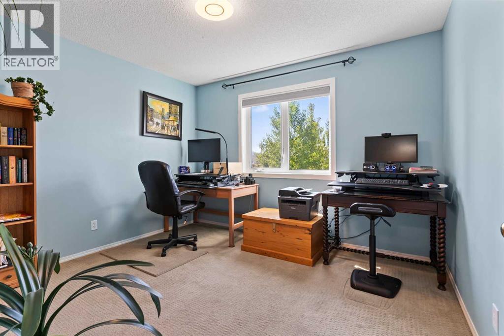 Photo 11 of 40 Rocky Ridge Landing Nw, Calgary AB