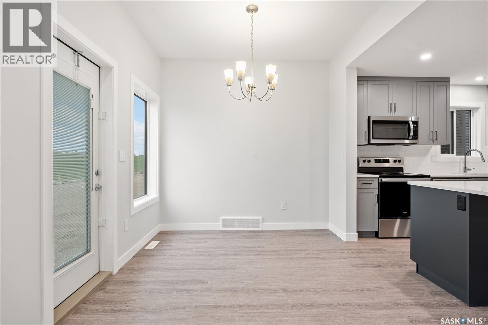 Photo 17 of 527 Asokan Avenue, Saskatoon SK