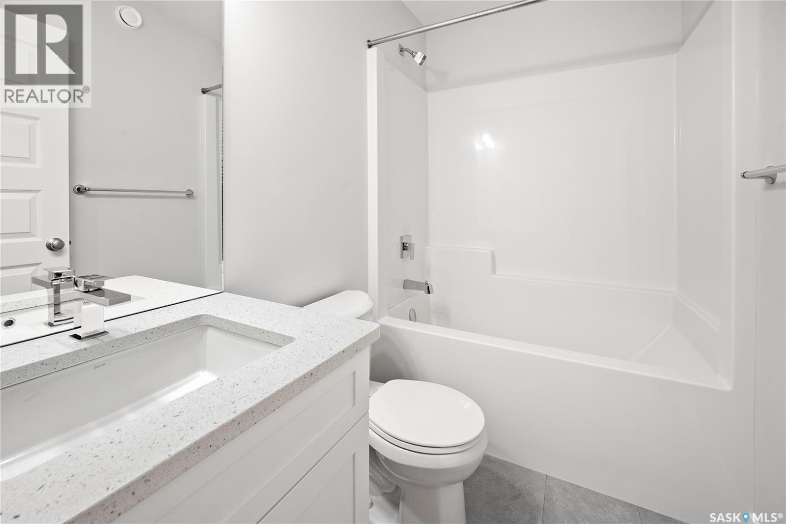 Photo 3 of 527 Asokan Avenue, Saskatoon SK