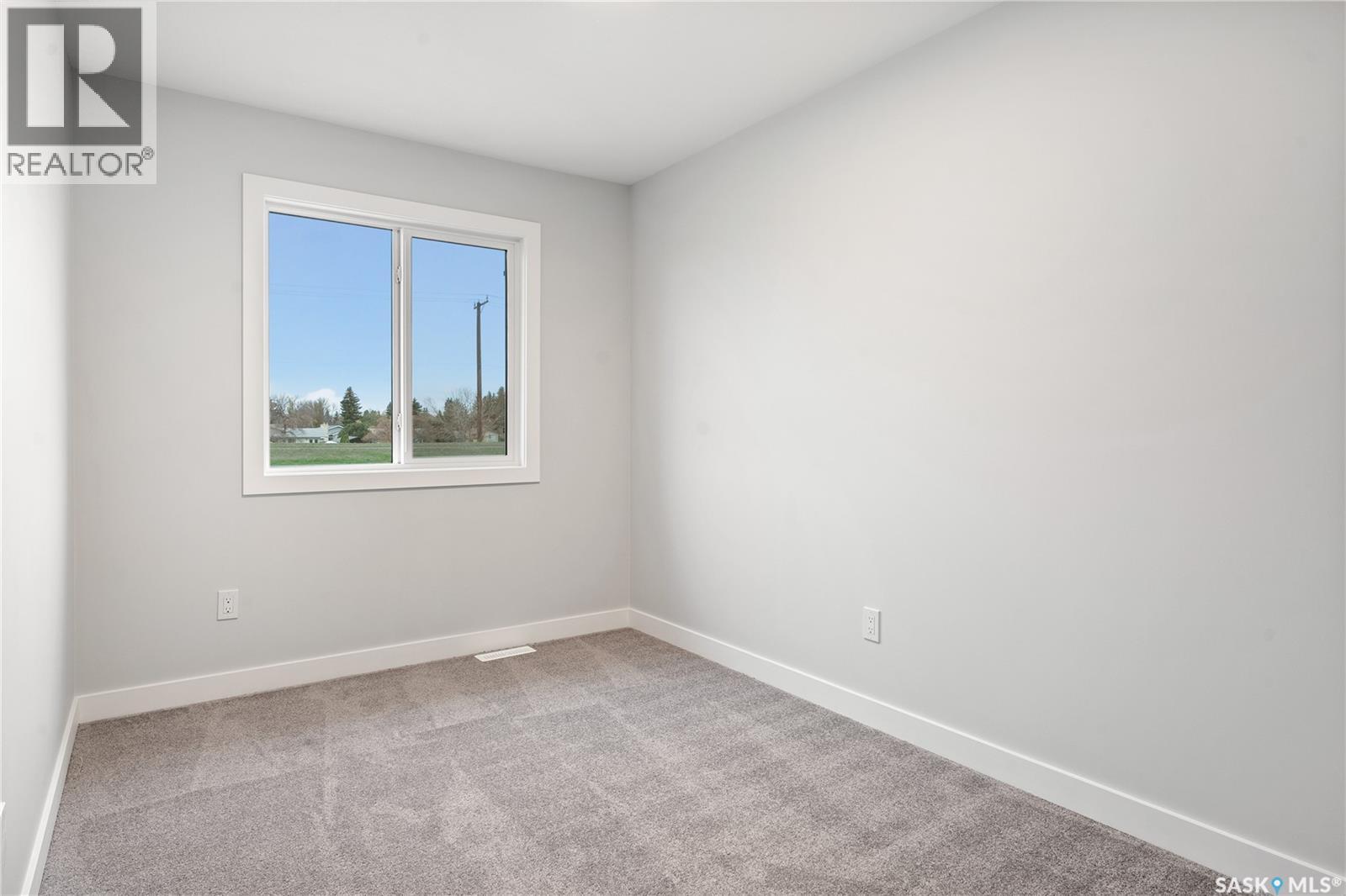 Photo 30 of 527 Asokan Avenue, Saskatoon SK