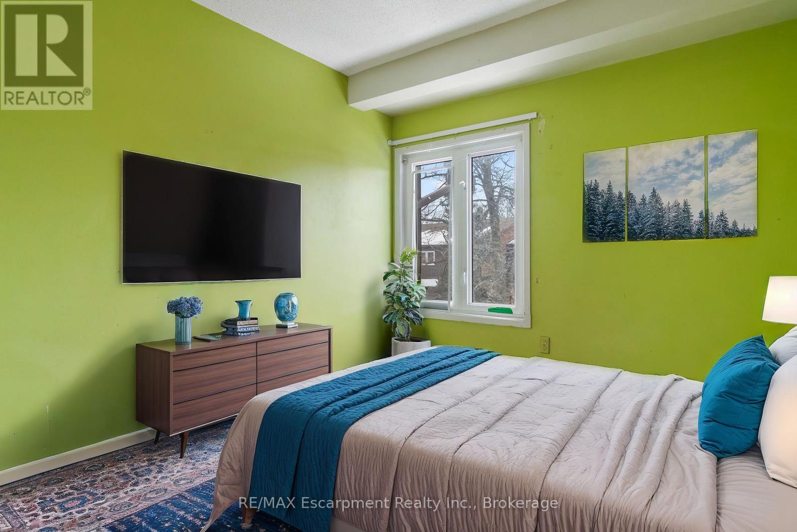 Photo 8 of 25 750 Burnhamthorpe Road E, Mississauga ON