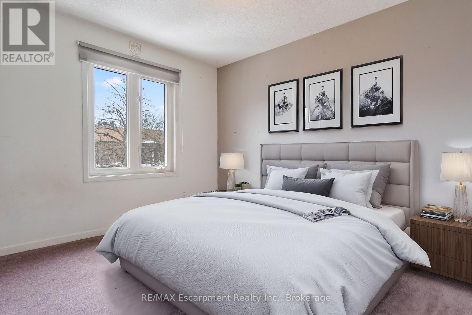Photo 5 of 25 750 Burnhamthorpe Road E, Mississauga ON