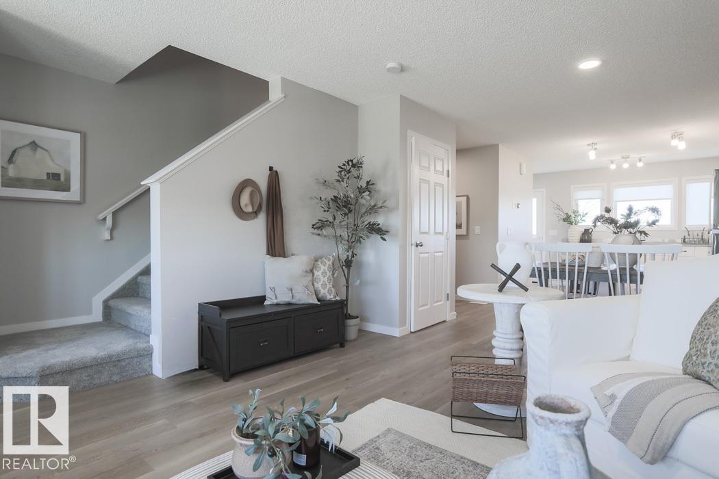 Photo 18 of 2731 193 St Nw, Edmonton AB