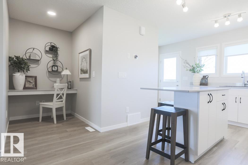 Photo 16 of 2731 193 St Nw, Edmonton AB