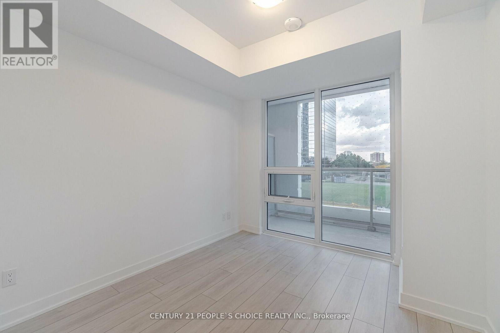 Photo 6 of 312 2033 Kennedy Road W, Toronto ON
