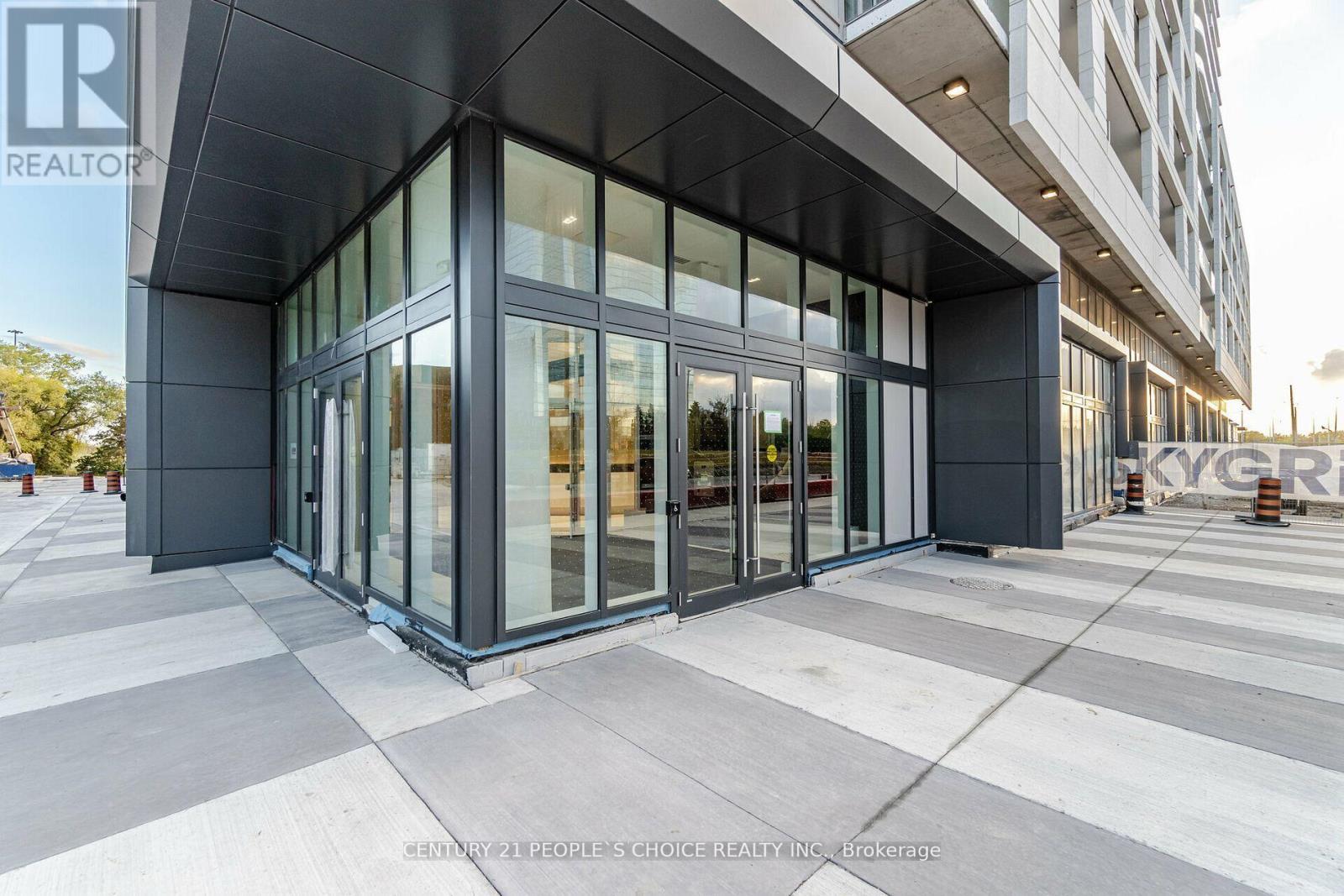 Photo 8 of 312 2033 Kennedy Road W, Toronto ON