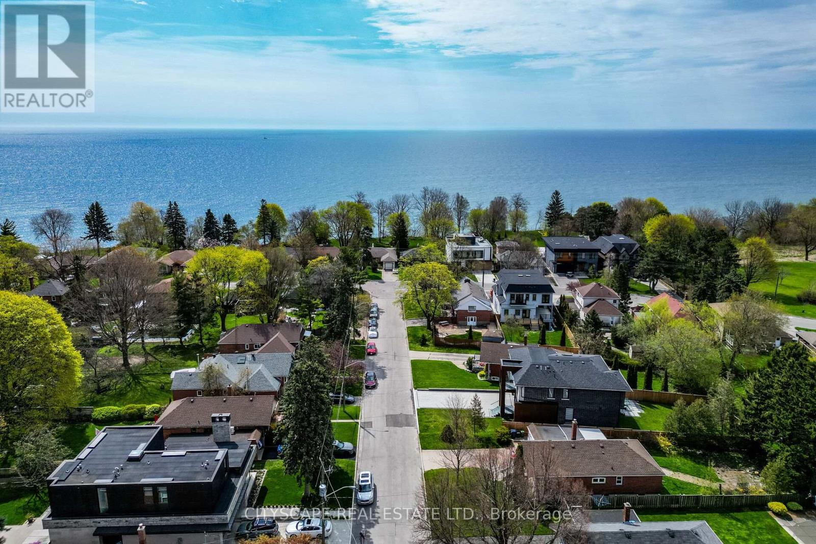 Photo 21 of 4 Birchlawn Avenue, Toronto ON
