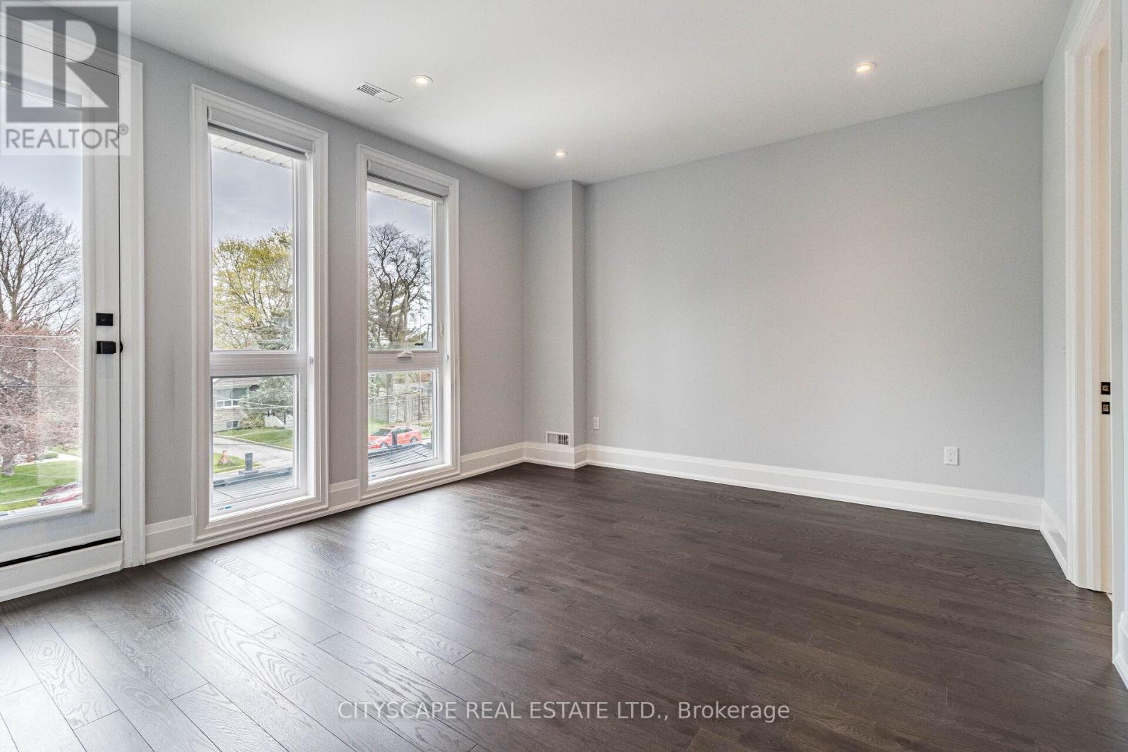 Photo 25 of 4 Birchlawn Avenue, Toronto ON