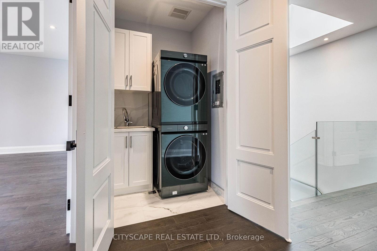 Photo 27 of 4 Birchlawn Avenue, Toronto ON
