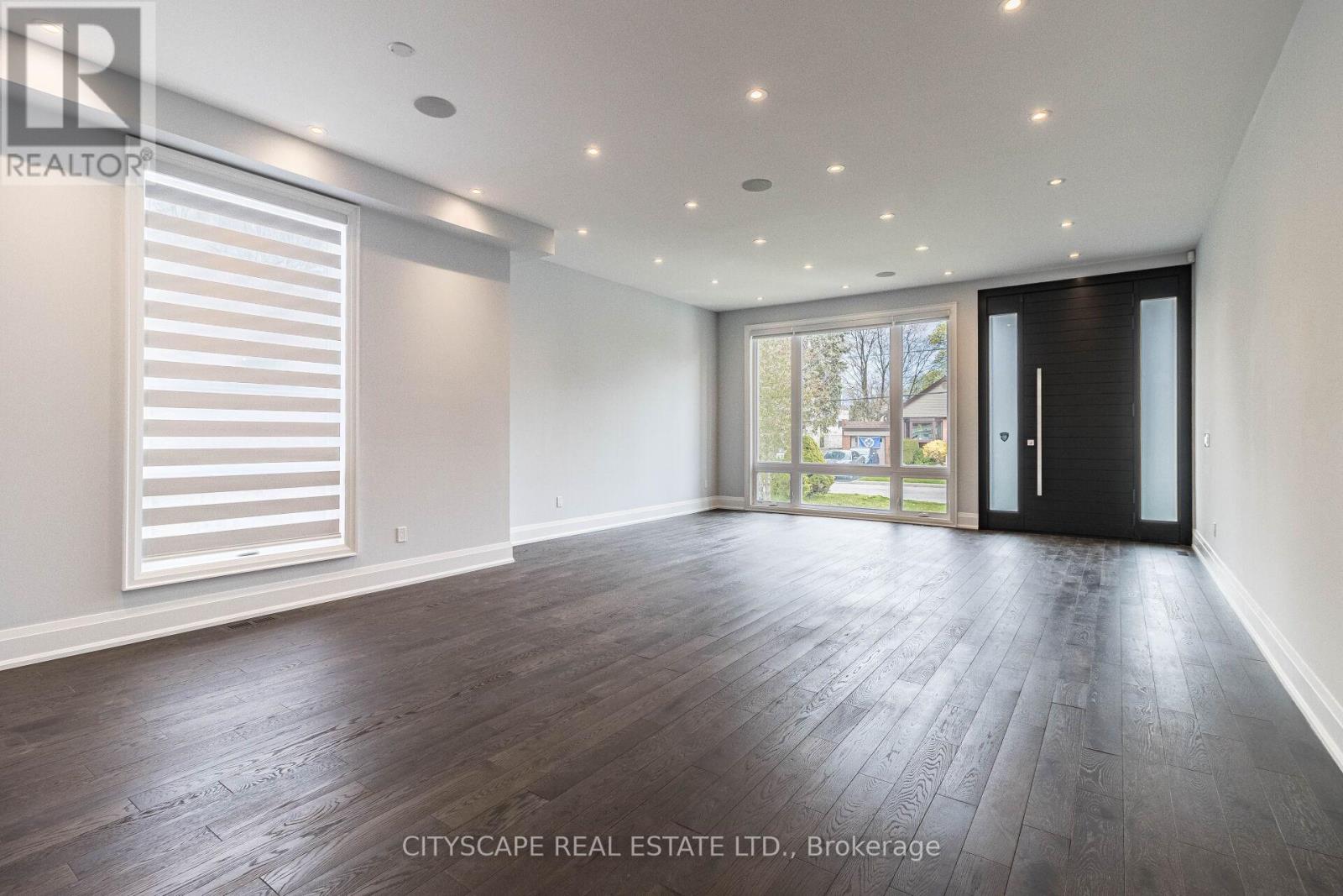 Photo 24 of 4 Birchlawn Avenue, Toronto ON