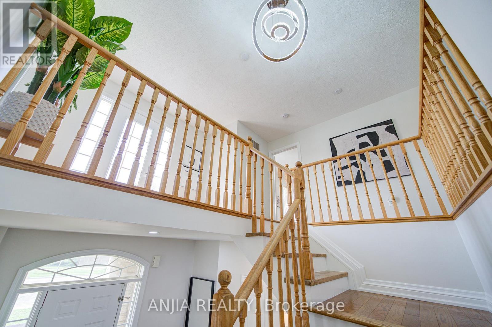Photo 17 of 4 James Ratcliff Avenue, Whitchurchstouffville ON
