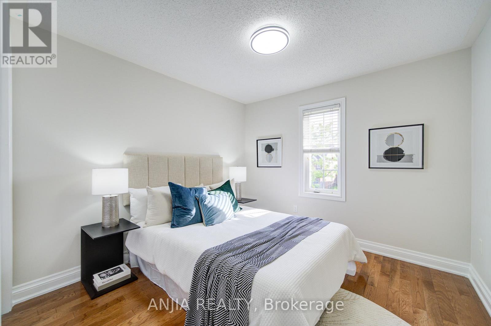 Photo 33 of 4 James Ratcliff Avenue, Whitchurchstouffville ON