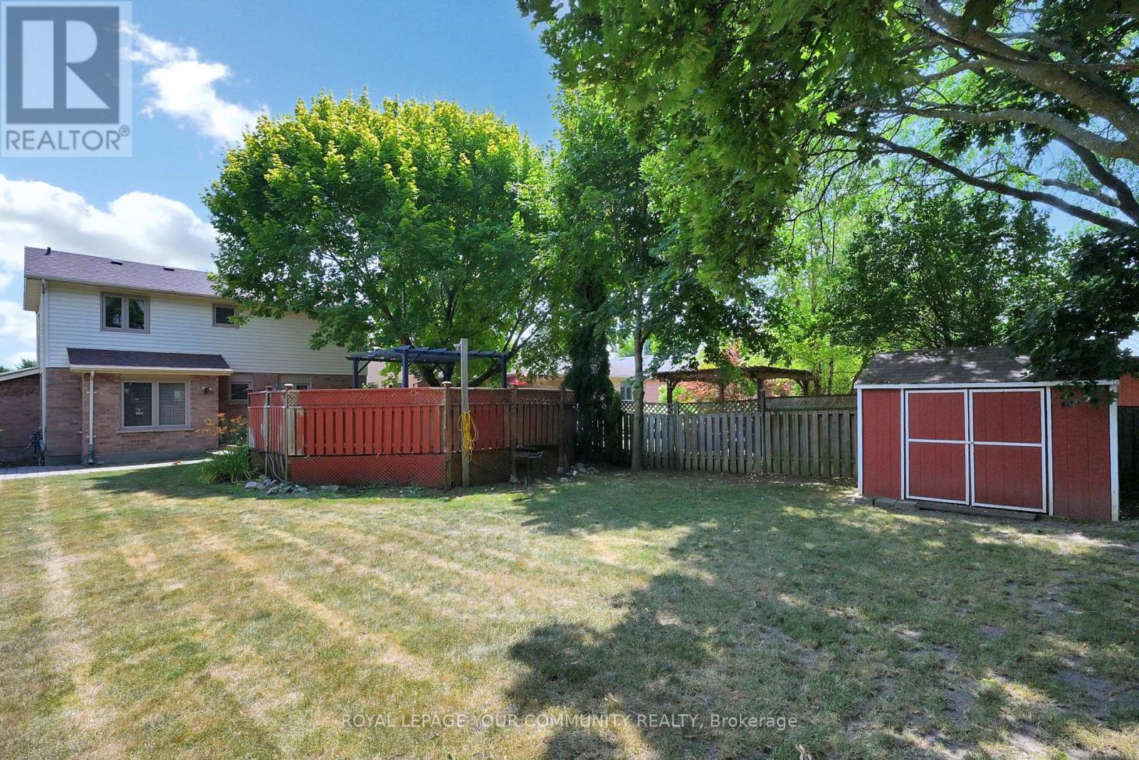 Photo 45 of 22 Hulst Drive, Bradford West Gwillimbury ON