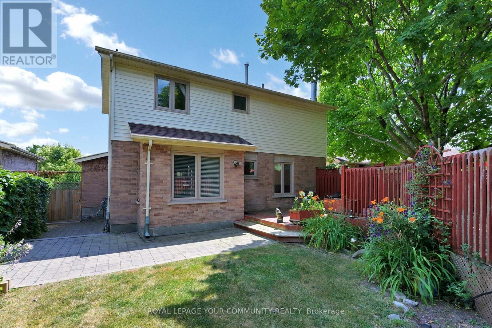 Photo 26 of 22 Hulst Drive, Bradford West Gwillimbury ON