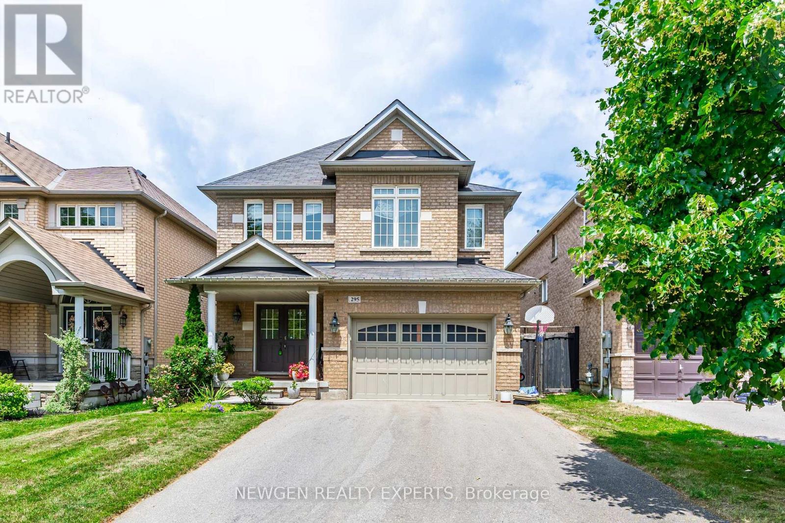 Single Family House for Sale in  PETTICOAT ROAD Vaughan (Patterson) 