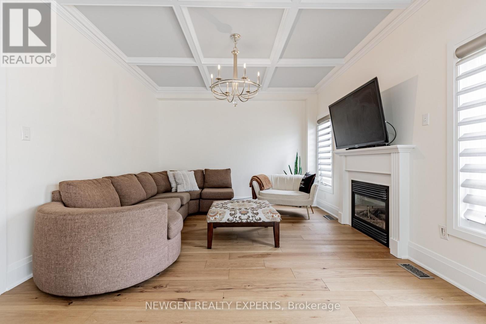 Single Family House for Sale in  PETTICOAT ROAD Vaughan (Patterson) 