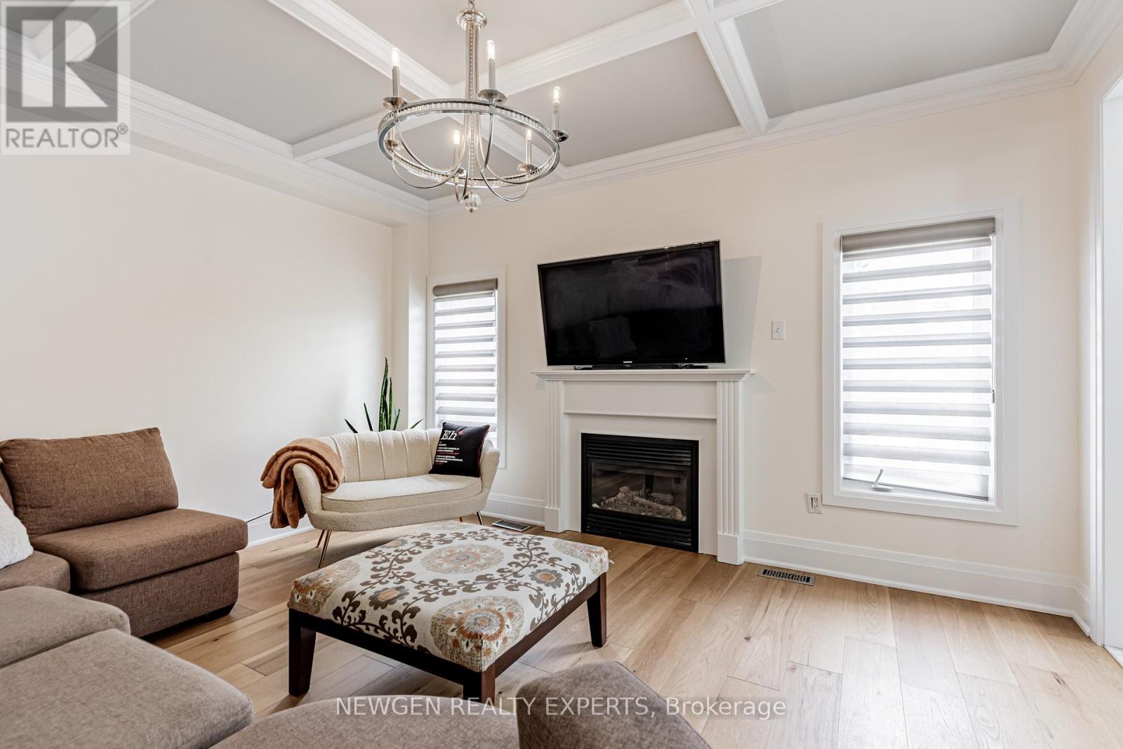 Single Family House for Sale in  PETTICOAT ROAD Vaughan (Patterson) 
