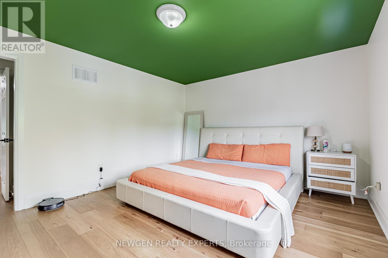 Single Family House for Sale in  PETTICOAT ROAD Vaughan (Patterson) 