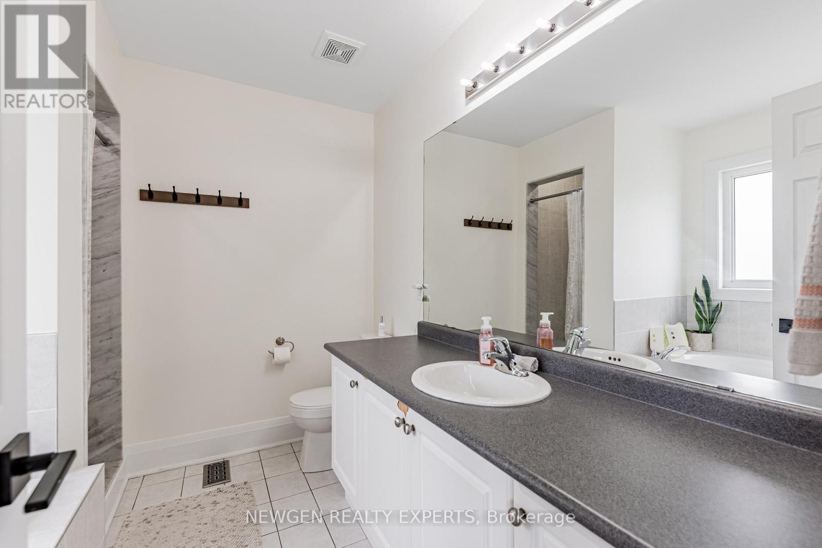 Single Family House for Sale in  PETTICOAT ROAD Vaughan (Patterson) 