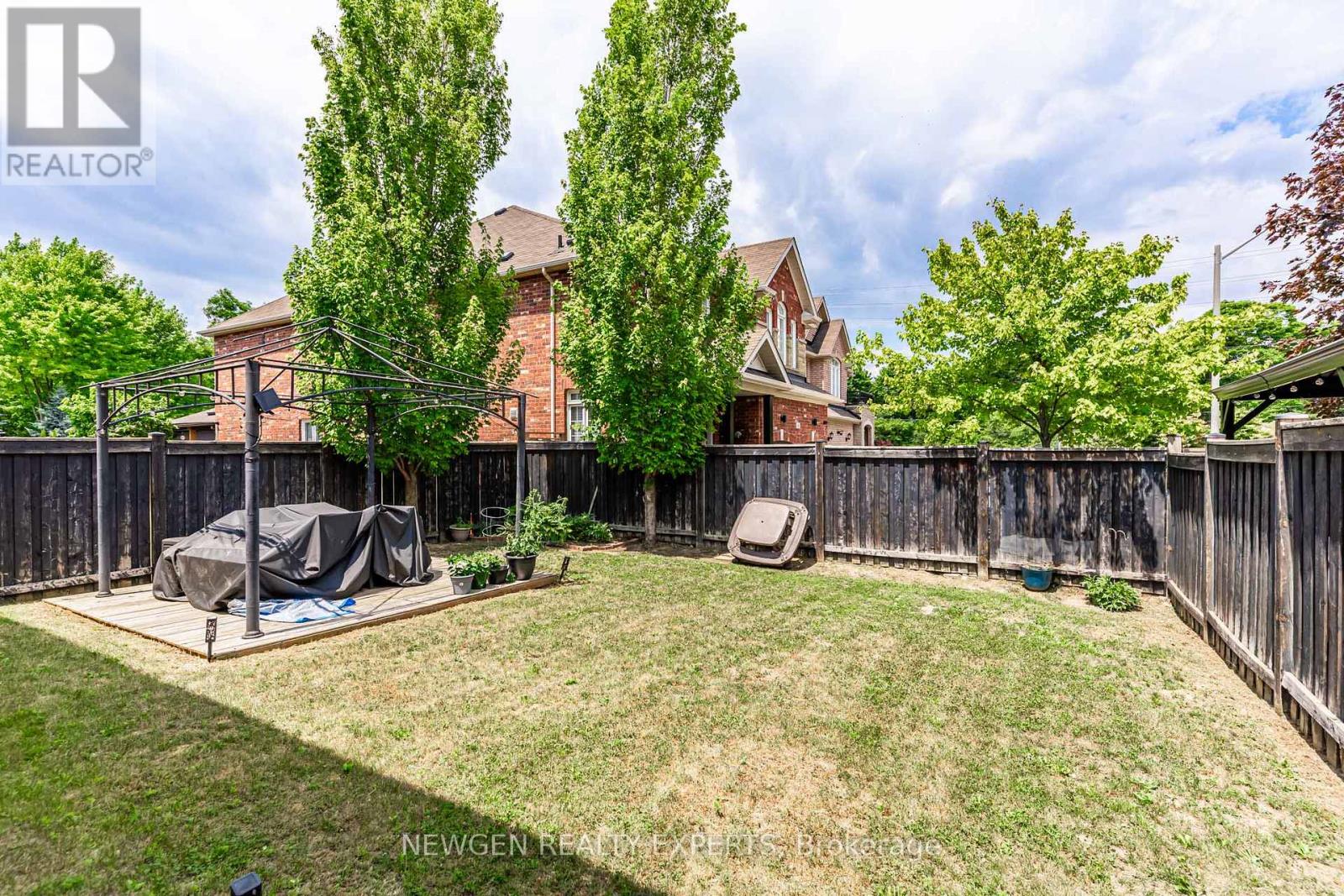 Single Family House for Sale in  PETTICOAT ROAD Vaughan (Patterson) 