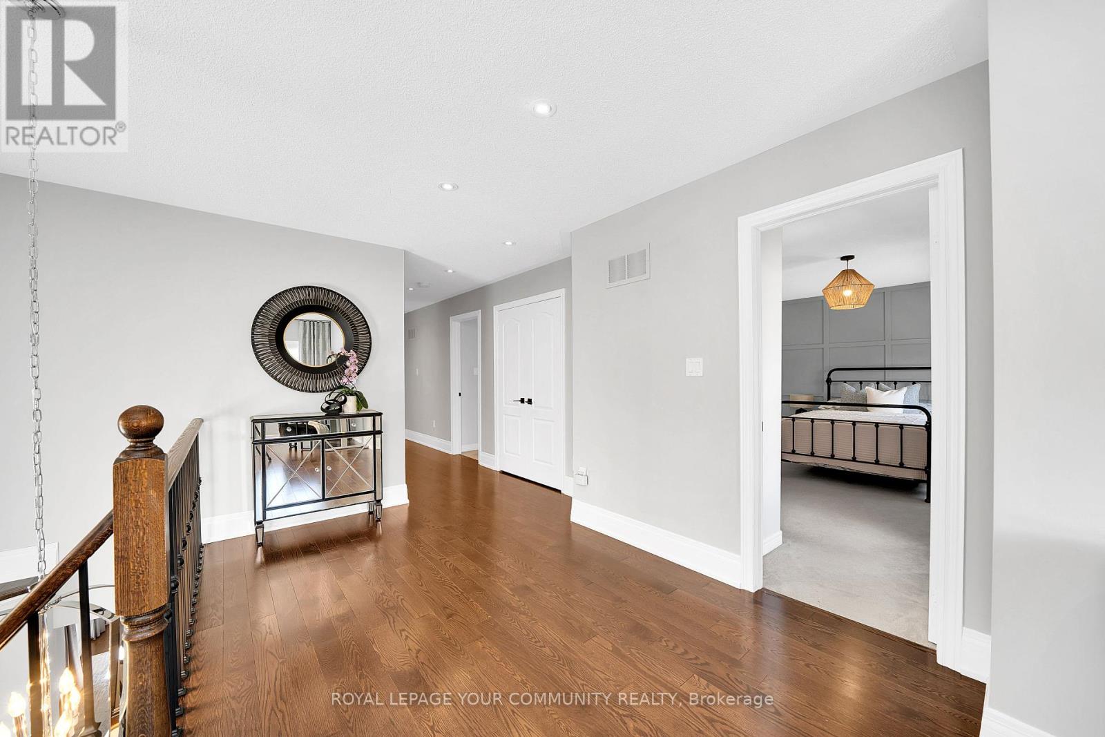 Photo 19 of 306 West Lawn Crescent, Whitchurchstouffville ON