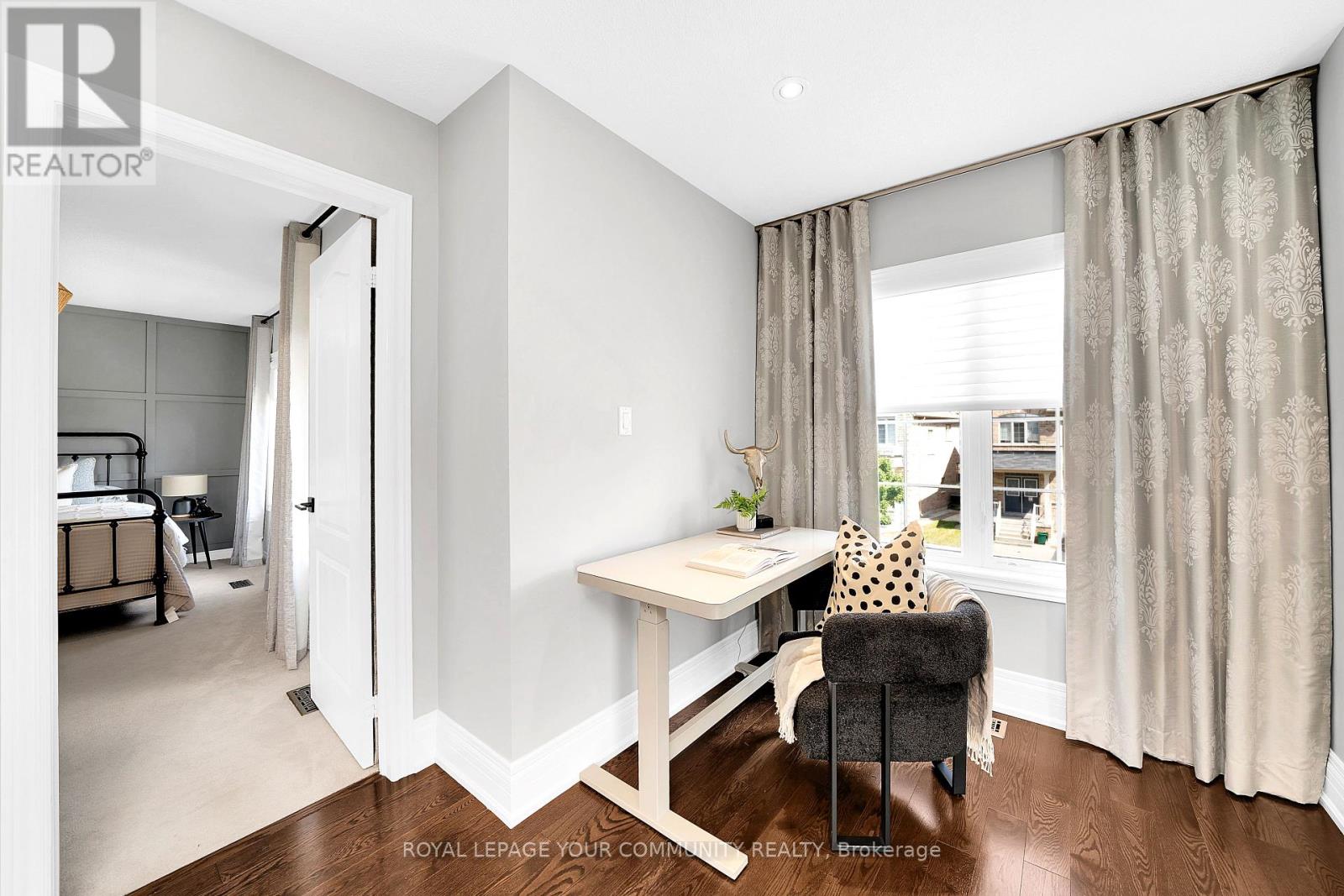 Photo 20 of 306 West Lawn Crescent, Whitchurchstouffville ON