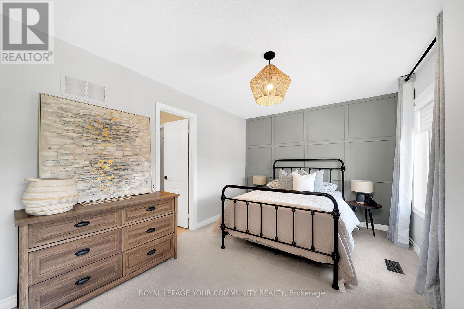 Photo 29 of 306 West Lawn Crescent, Whitchurchstouffville ON