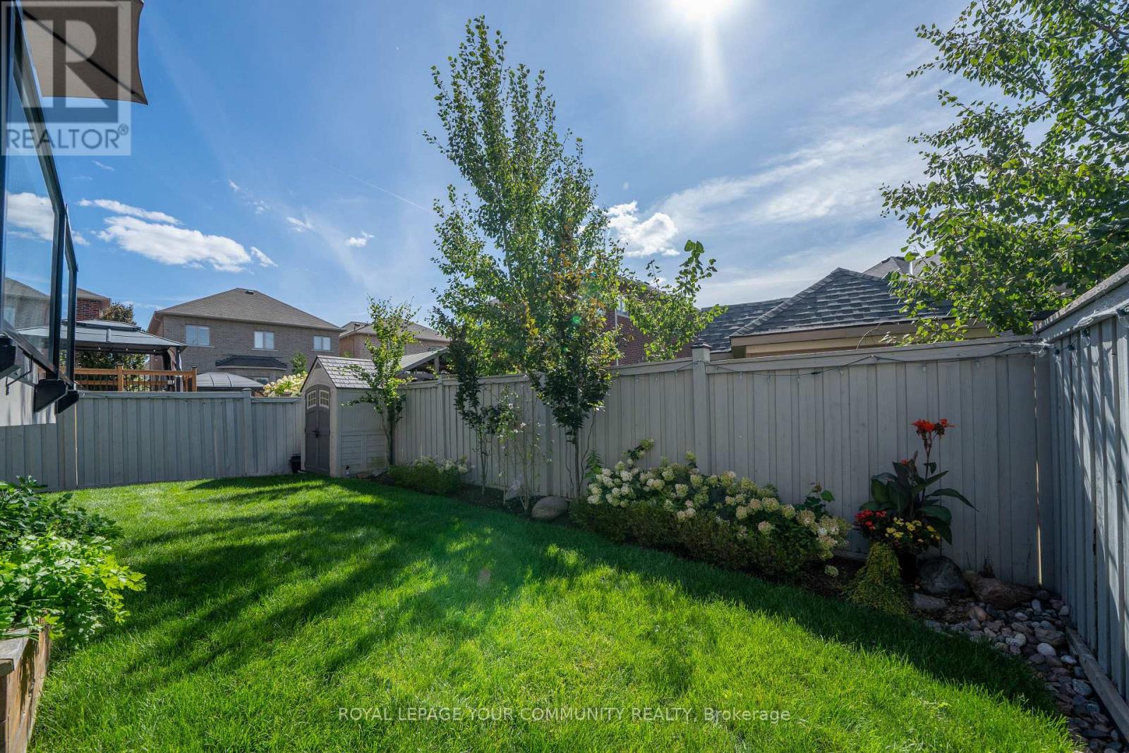 Photo 39 of 306 West Lawn Crescent, Whitchurchstouffville ON