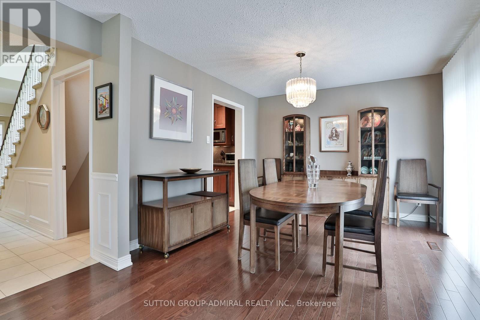 Photo 33 of 135 Heatherton Way, Vaughan ON