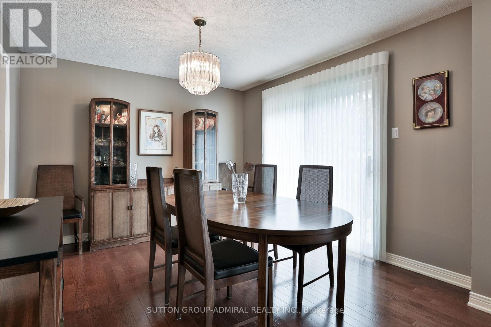 Photo 34 of 135 Heatherton Way, Vaughan ON