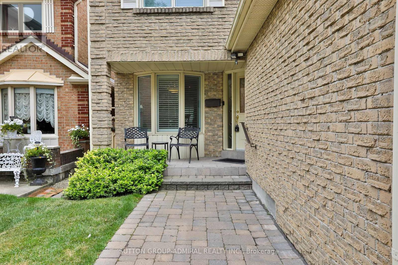 Photo 43 of 135 Heatherton Way, Vaughan ON