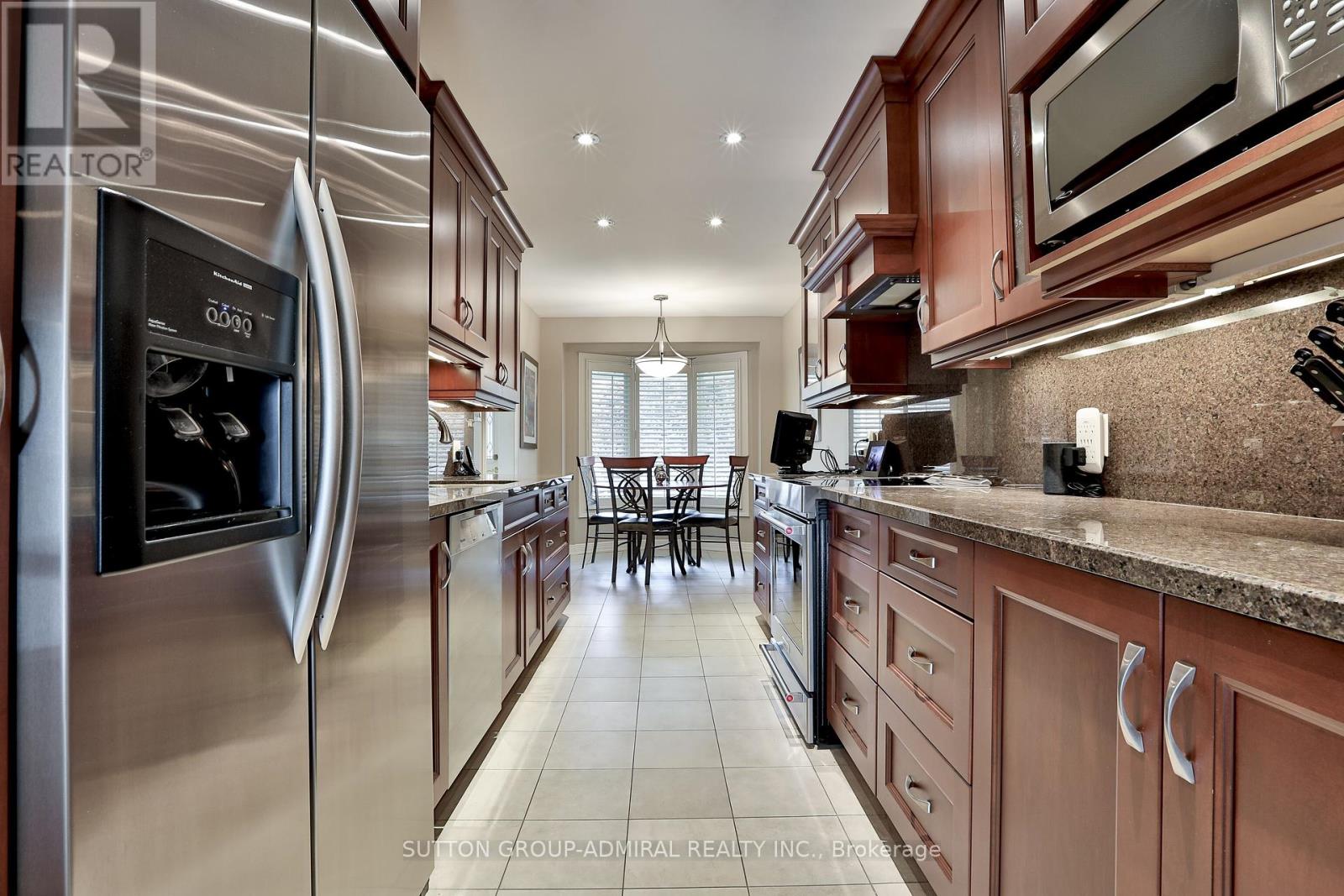 Photo 3 of 135 Heatherton Way, Vaughan ON