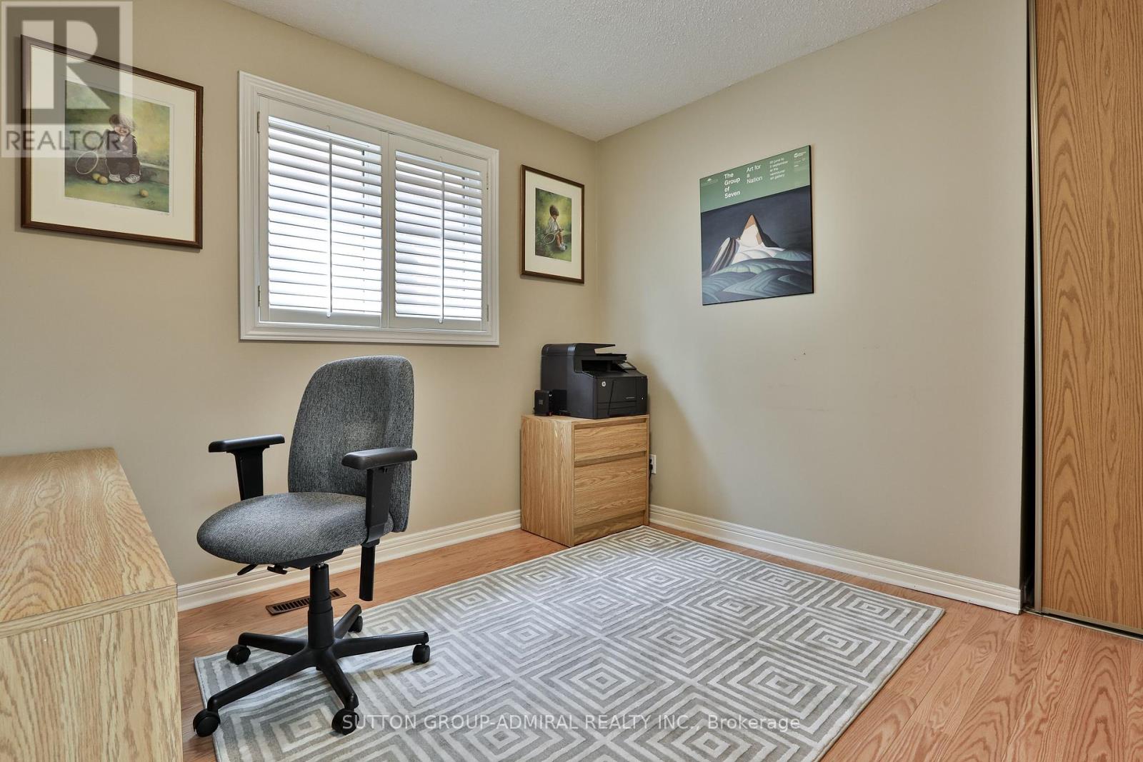 Photo 17 of 135 Heatherton Way, Vaughan ON