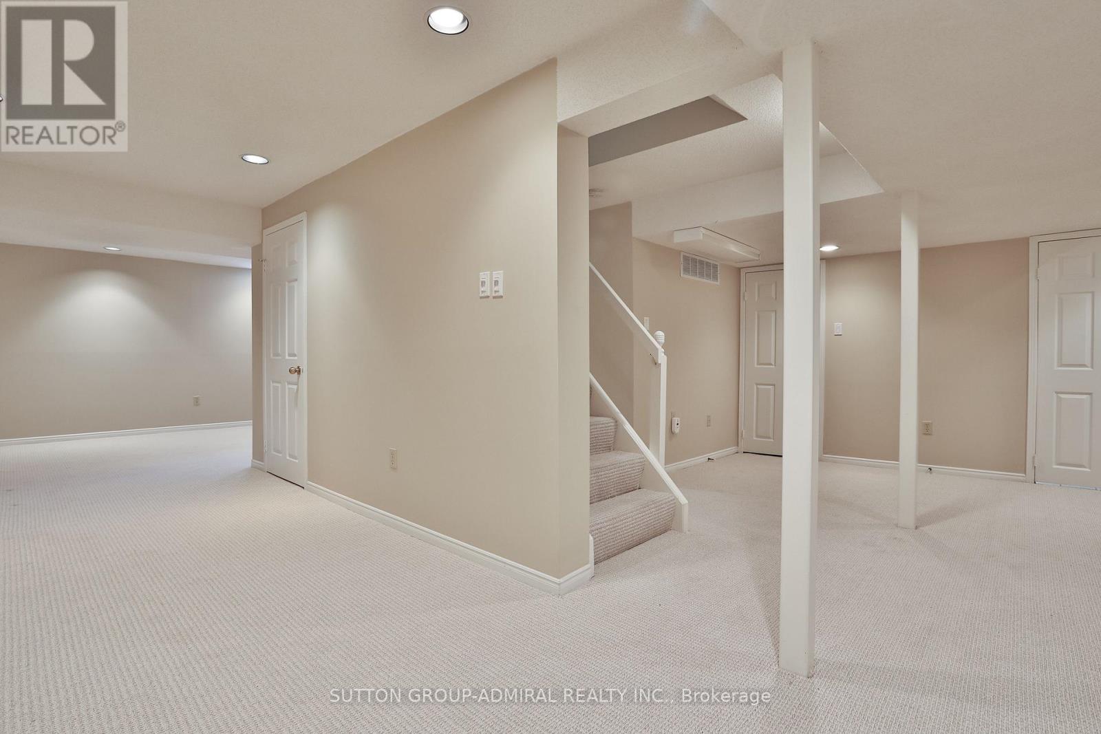 Photo 49 of 135 Heatherton Way, Vaughan ON